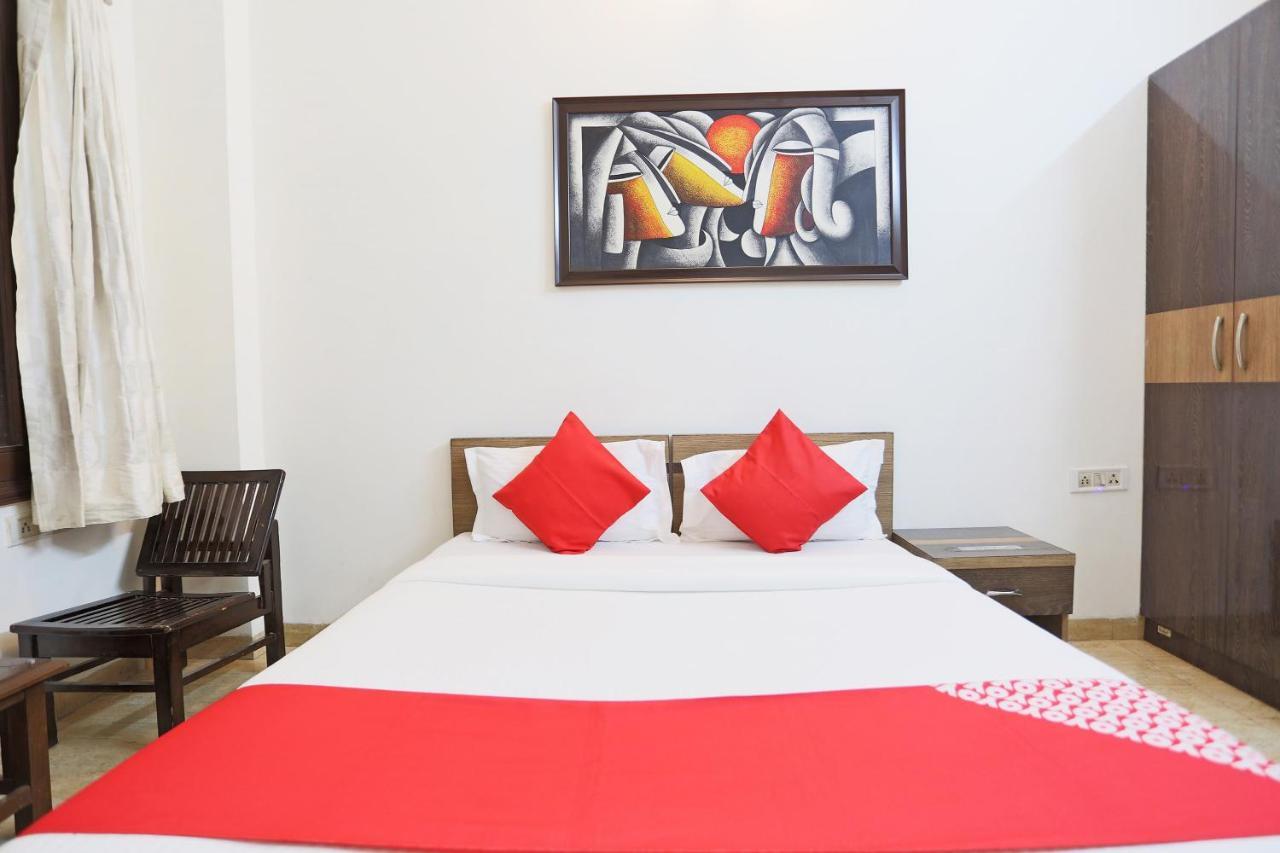 Oyo 70467 Tt Nalin Inn Йеркод Экстерьер фото